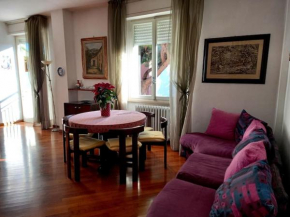 CASA LOLA